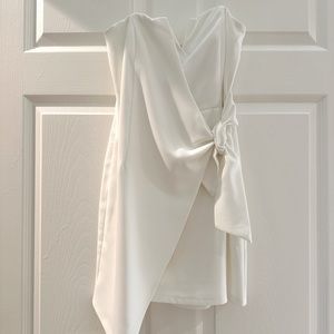 Brand new white dress size SMALL